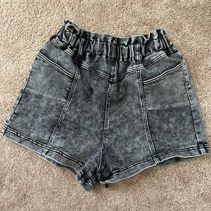 BLANK NYC high waisted shorts. Size 29